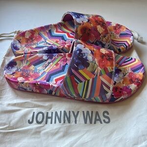 NWT Johnny Was Floral Stripe Pool Slides 9M